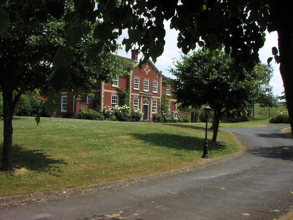 Austons Down Farm B&B Claverdon ภายนอก รูปภาพ